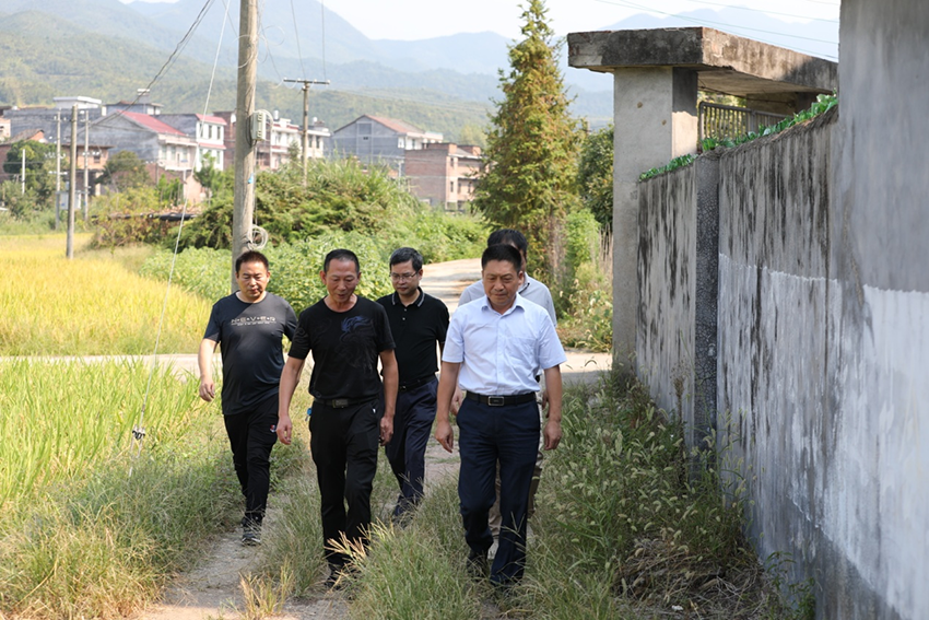 明博网页版登录界面党委书记张格林赴高水村开展乡村振兴专题调研
