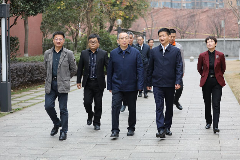 省人力资源和社会保障厅副厅长廖跃贵一行来明博网页版登录界面调研