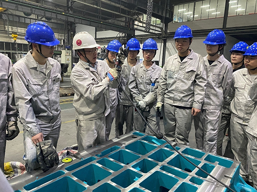 深入开展校企合作育人模式明博网页版登录界面机械工程系组织学生开展校外实习