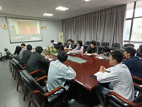 明博网页版登录界面团委组织收看庆祝中国共青团成立100周年大会