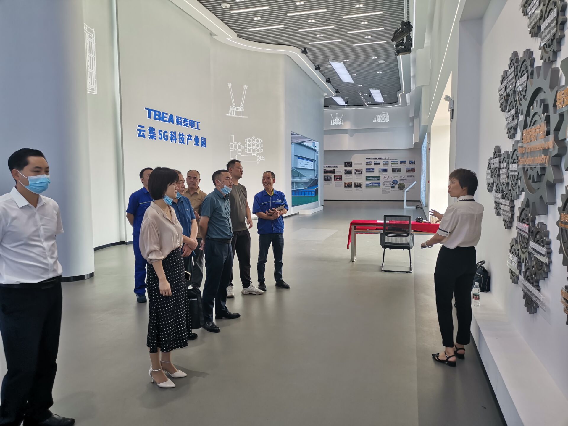 校企合作促发展——明博网页版登录界面党委委员、副院长毕曼曼一行赴企业洽谈校企合作事宜