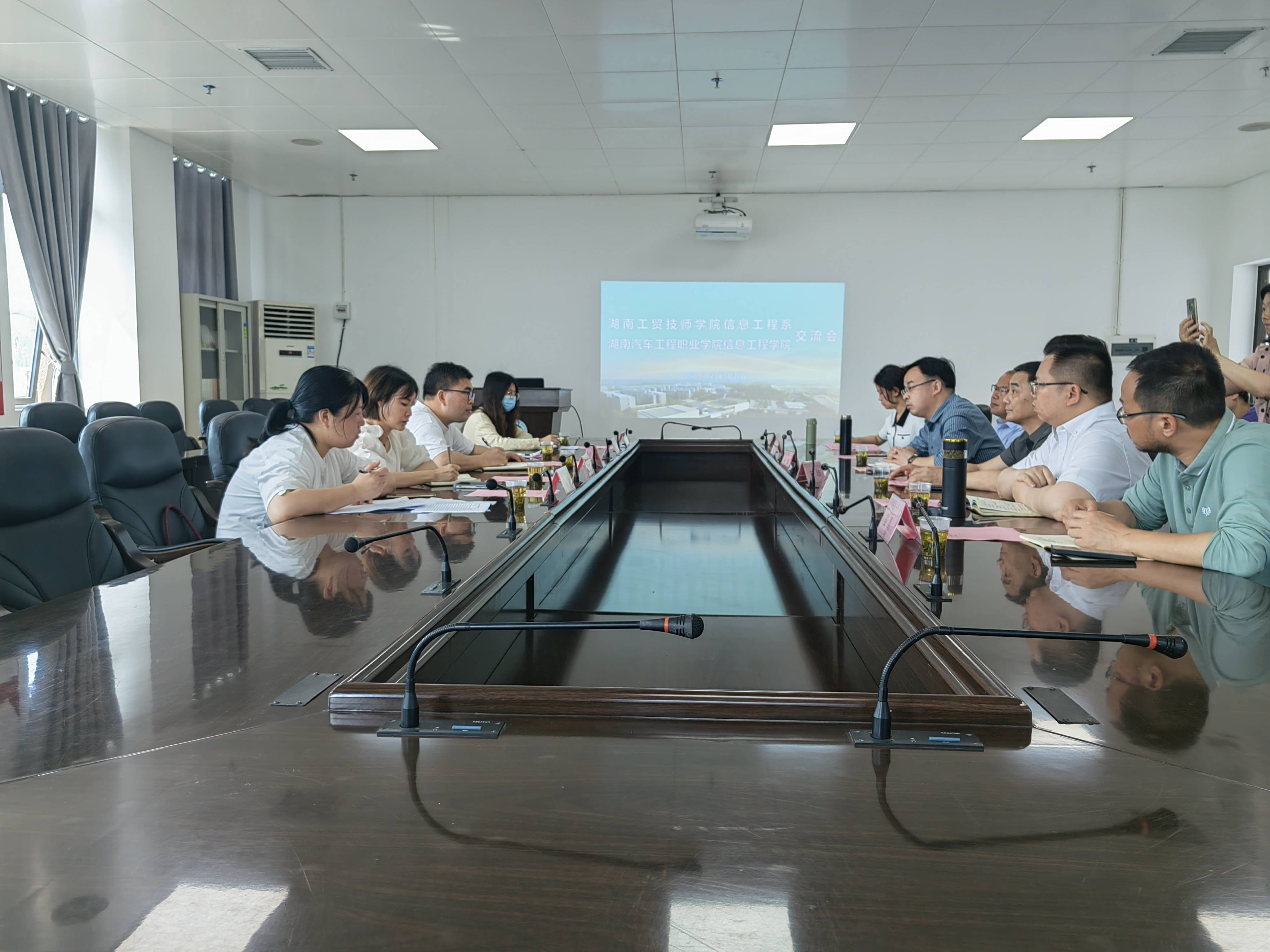 信息工程系主任李会明一行赴湖南汽车工程职业明博网页版登录界面考察交流