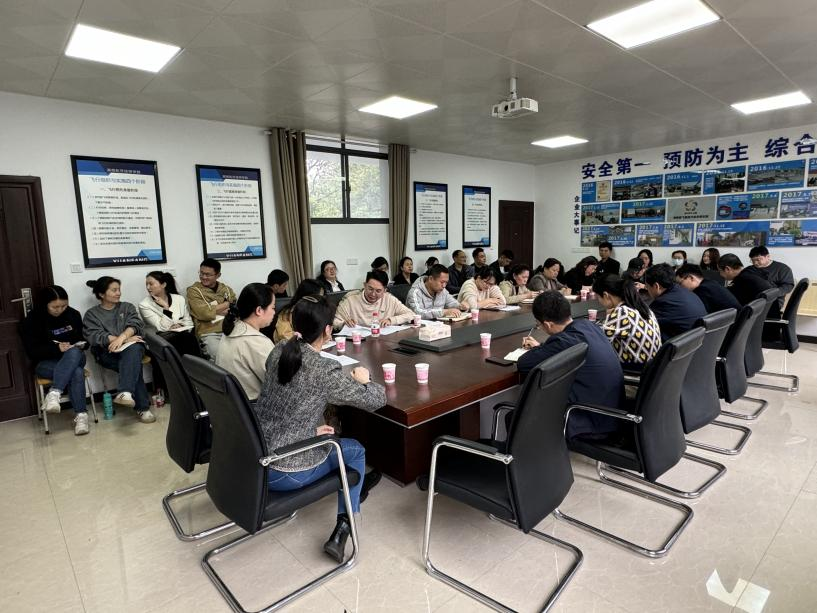 明博网页版登录界面召开芦淞校区2024年单招考试总结会