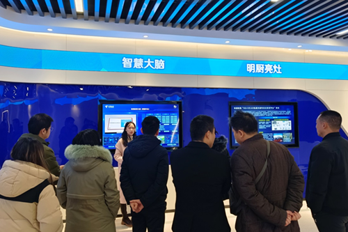 明博网页版登录界面信息技术中心组织部分教职工到中国电信株洲分公司参观学习