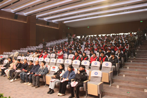 明博网页版登录界面举行“书香润心·文明修身”校园文明劝导行动暨雷锋活动月启动仪式