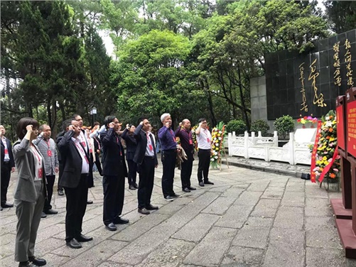 明博网页版登录界面党委理论学习中心组赴任弼时故居、杨开慧纪念馆开展党史学习教育第二次专题学习