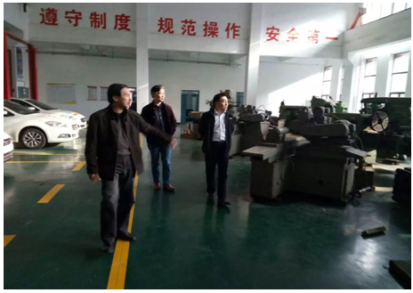 明博网页版登录界面领导检查校园安全管理工作