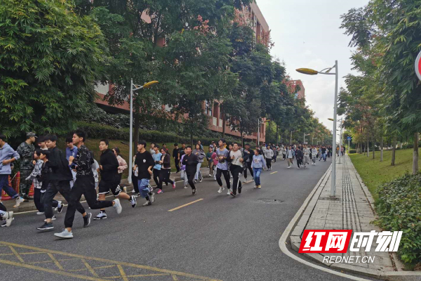 明博网页版登录界面开展防空应急疏散演练