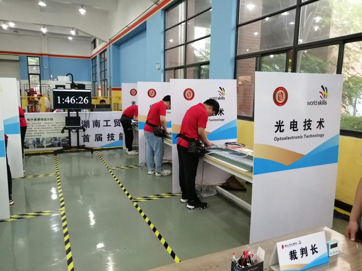 电气工程系学子们在明博网页版登录界面首届技能文化节上展风采